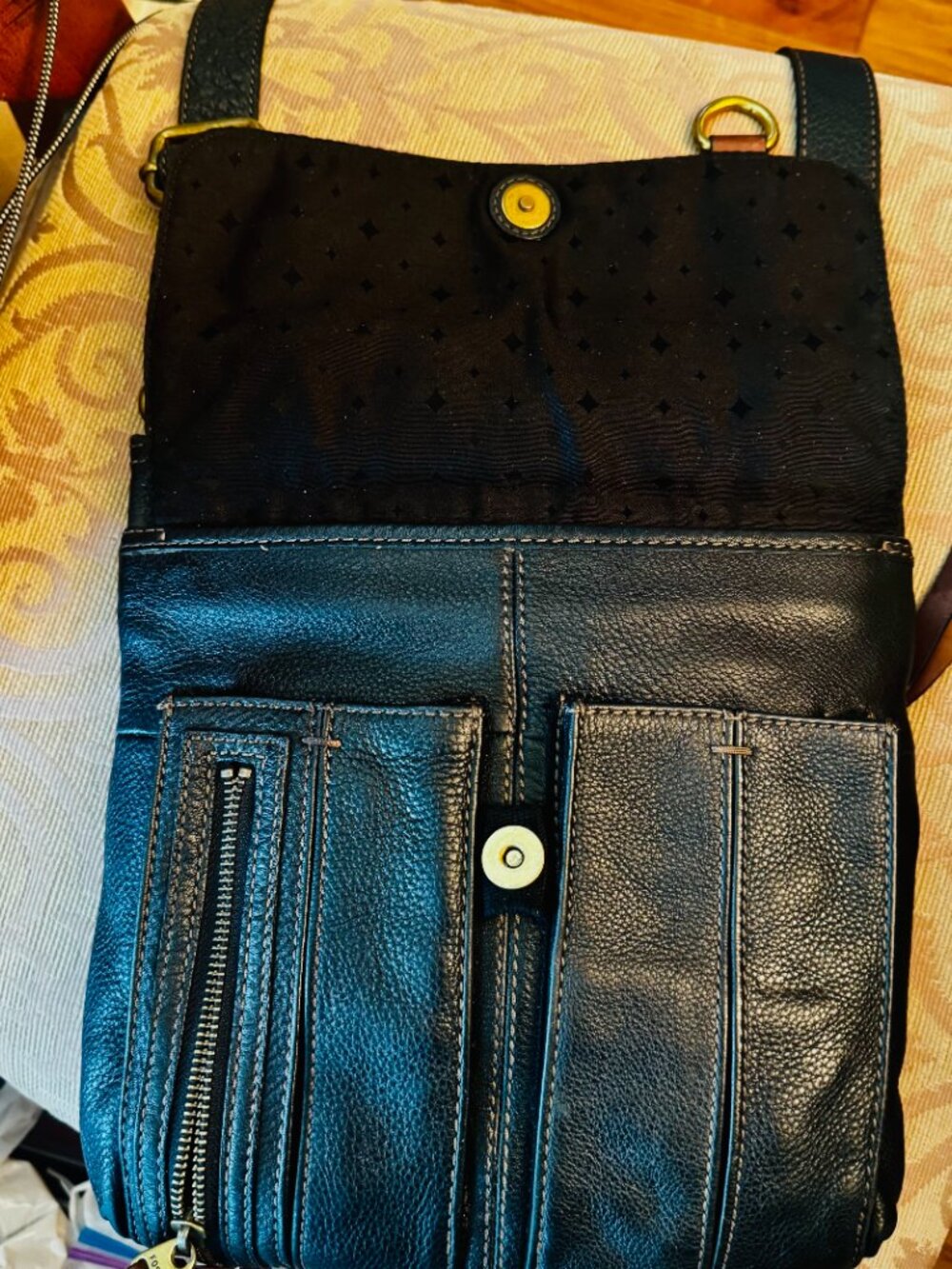 Fossil Morgan Traveler Black Soft Pebble Leather Organizer Crossbody Bag READ - Picture 12 of 15